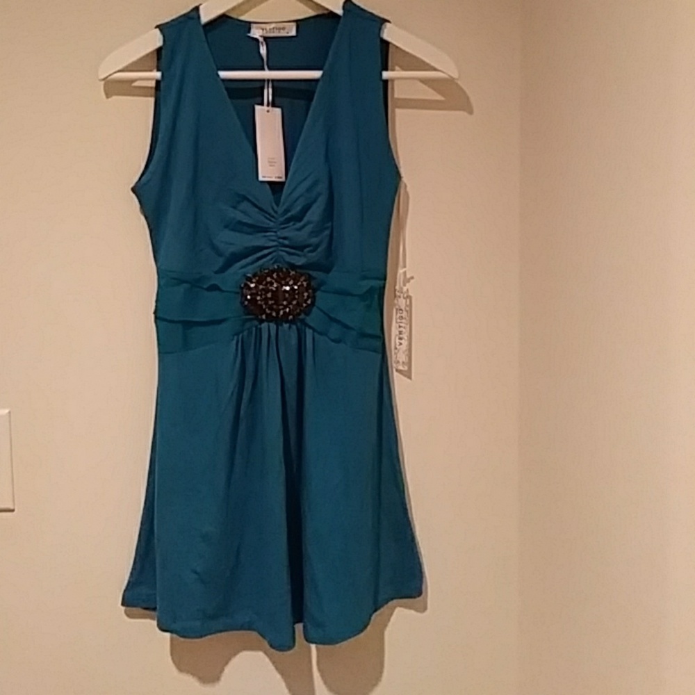 Vertigo sleevless top